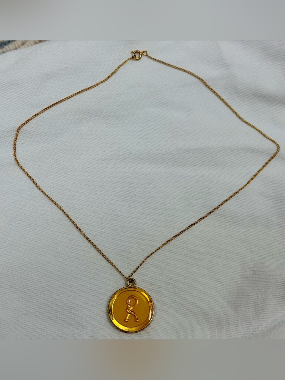 ROBERTA DI CAMERINO Vintage 70’s/80’s Gold/Amber Enamel R Logo Pendant Necklace